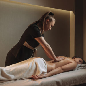 Relax masaža (Crowne Plaza)